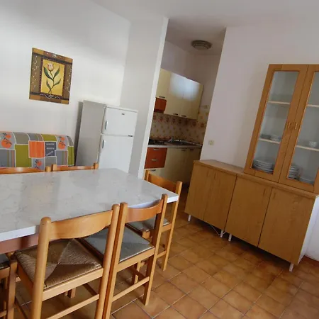 Lory アパート ロゾリーナ・マーレ